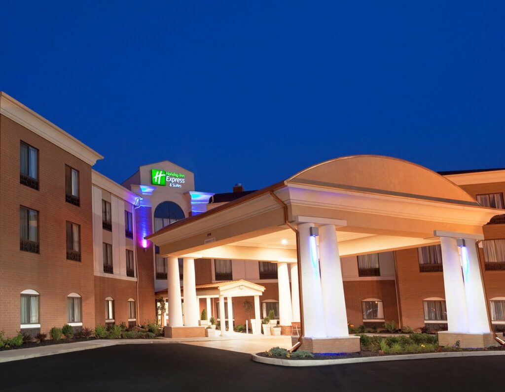 Holiday Inn Express Hotel and Suites Akron